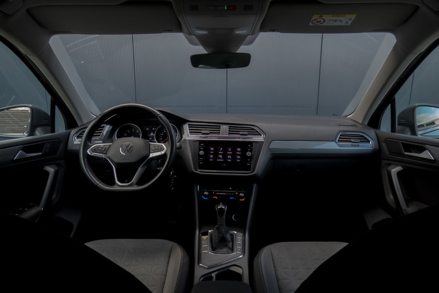 Volkswagen Tiguan 1.5 TSI Life Business | Apple Carplay | ACC | Afn. Trekhaak | Stoel & Stuurverwarming