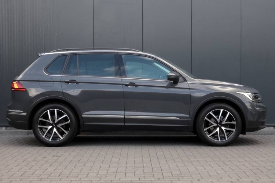 Volkswagen Tiguan 1.5 TSI Life Business | Apple Carplay | ACC | Afn. Trekhaak | Stoel & Stuurverwarming