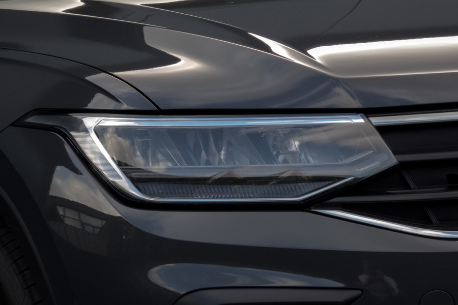 Volkswagen Tiguan 1.5 TSI Life Business | Apple Carplay | ACC | Afn. Trekhaak | Stoel & Stuurverwarming