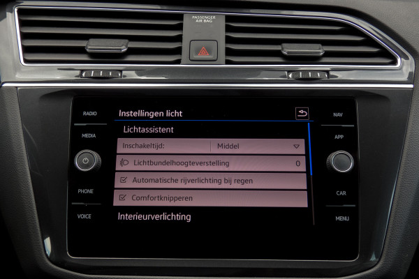 Volkswagen Tiguan 1.5 TSI Life Business | Apple Carplay | ACC | Afn. Trekhaak | Stoel & Stuurverwarming