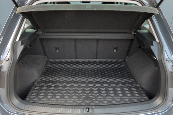 Volkswagen Tiguan 1.5 TSI Life Business | Apple Carplay | ACC | Afn. Trekhaak | Stoel & Stuurverwarming