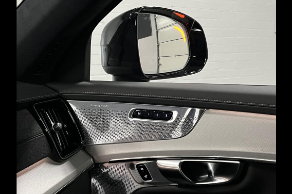 Volvo XC90 2.0 T8 Plug-in hybrid AWD Ultra Black Edition Luchtvering | Trekhaak | Open dak | Bowers & Wilkins | Massage | Stoelventilatie/-verwarming | 360 camera | Head-up | Blis | Google