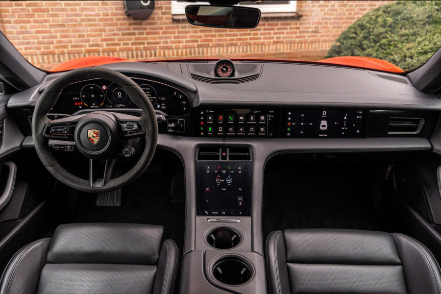 Porsche Taycan Cross Turismo 4 GTS Pakket | Garantie 01-2028 | 1e Eigenaar | 21'' Vossen | BOSE | Sportchrono |