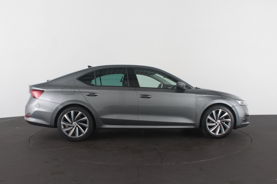 Škoda Octavia 1.5 e-TSI Tour Editie > Trekhaak/ACC/18 inch/Keyless/All season banden