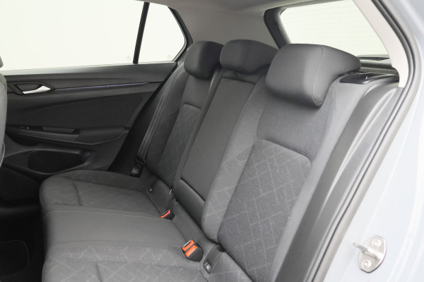 Volkswagen Golf 1.0 eTSI DSG Life Virtual Cockpit, Sfeerverlichting, Climate, ACC, Apple Carplay, PDC, 17''