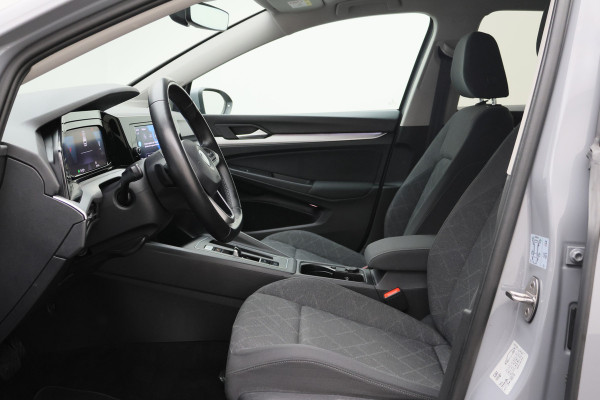 Volkswagen Golf 1.0 eTSI DSG Life Virtual Cockpit, Sfeerverlichting, Climate, ACC, Apple Carplay, PDC, 17''