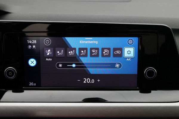 Volkswagen Golf 1.0 eTSI DSG Life Virtual Cockpit, Sfeerverlichting, Climate, ACC, Apple Carplay, PDC, 17''