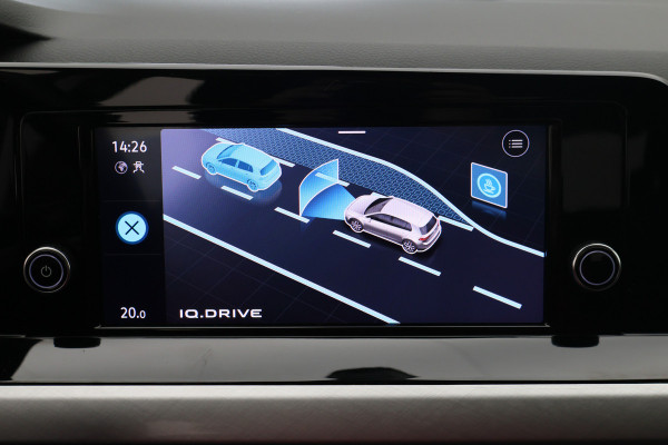 Volkswagen Golf 1.0 eTSI DSG Life Virtual Cockpit, Sfeerverlichting, Climate, ACC, Apple Carplay, PDC, 17''