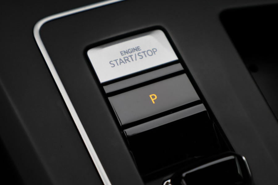 Volkswagen Golf 1.0 eTSI DSG Life Virtual Cockpit, Sfeerverlichting, Climate, ACC, Apple Carplay, PDC, 17''