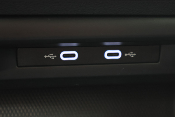 Volkswagen Golf 1.0 eTSI DSG Life Virtual Cockpit, Sfeerverlichting, Climate, ACC, Apple Carplay, PDC, 17''