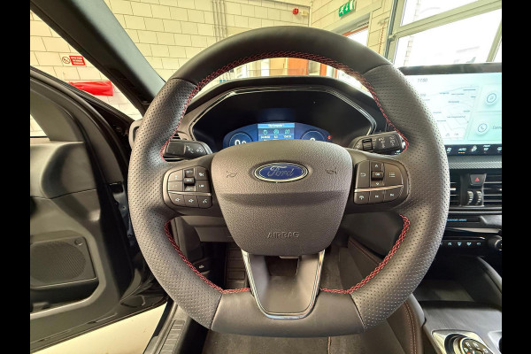 Ford Kuga 2.5 FHEV ST-LINE X, 1 Jaar Bovag Garantie, Camera, Heads Up Display, carplay, Stoel/Stuurwielverwarmig