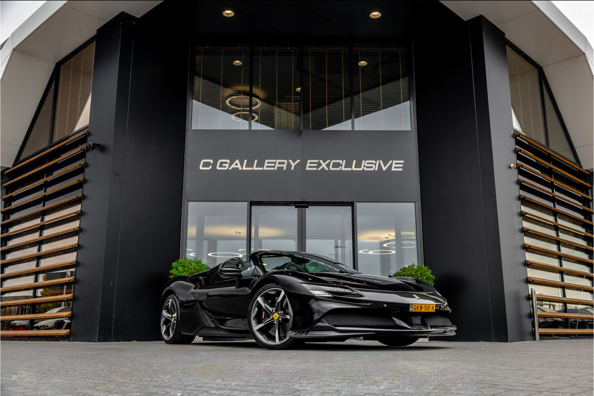 Ferrari SF90 Spider 4.0 V8 - Nieuwe Auto | Origineel NL | Lift | Full Carbon | Nero Daytona