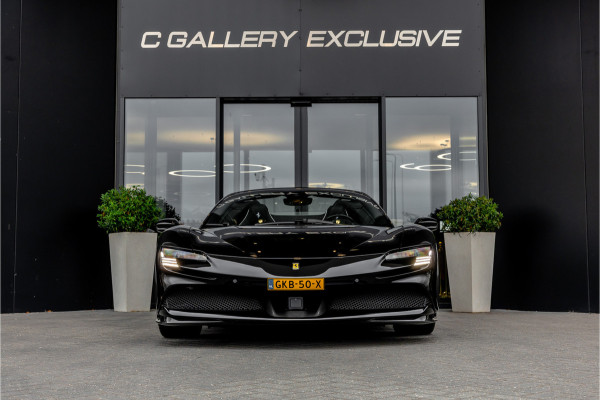 Ferrari SF90 Spider 4.0 V8 - Nieuwe Auto | Origineel NL | Lift | Full Carbon | Nero Daytona