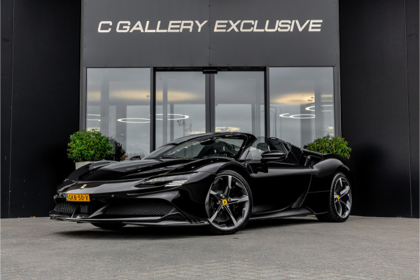 Ferrari SF90 Spider 4.0 V8 - Nieuwe Auto | Origineel NL | Lift | Full Carbon | Nero Daytona
