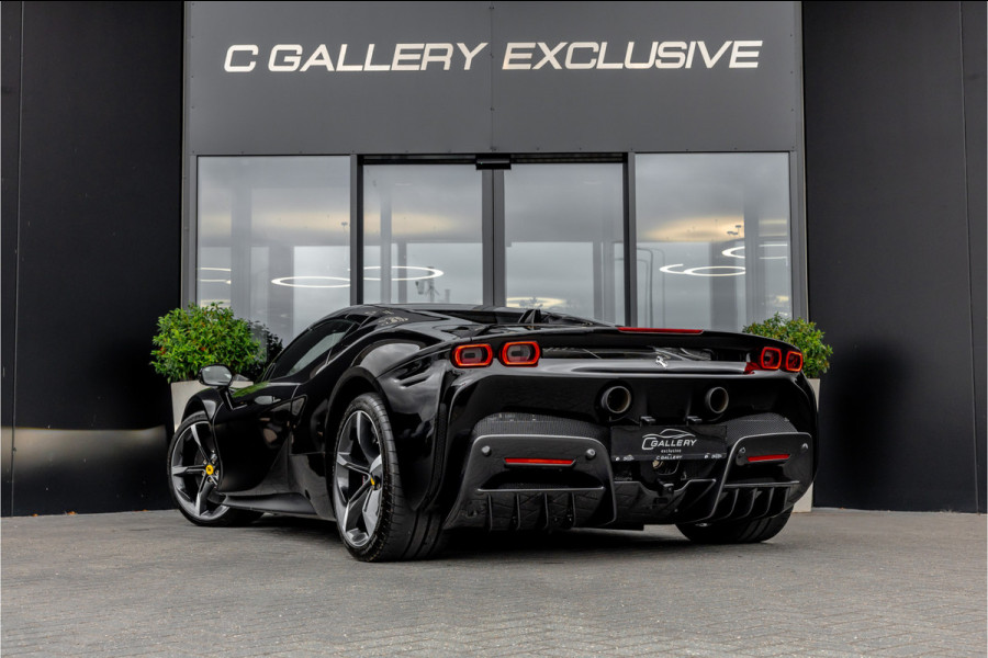 Ferrari SF90 Spider 4.0 V8 - Nieuwe Auto | Origineel NL | Lift | Full Carbon | Nero Daytona