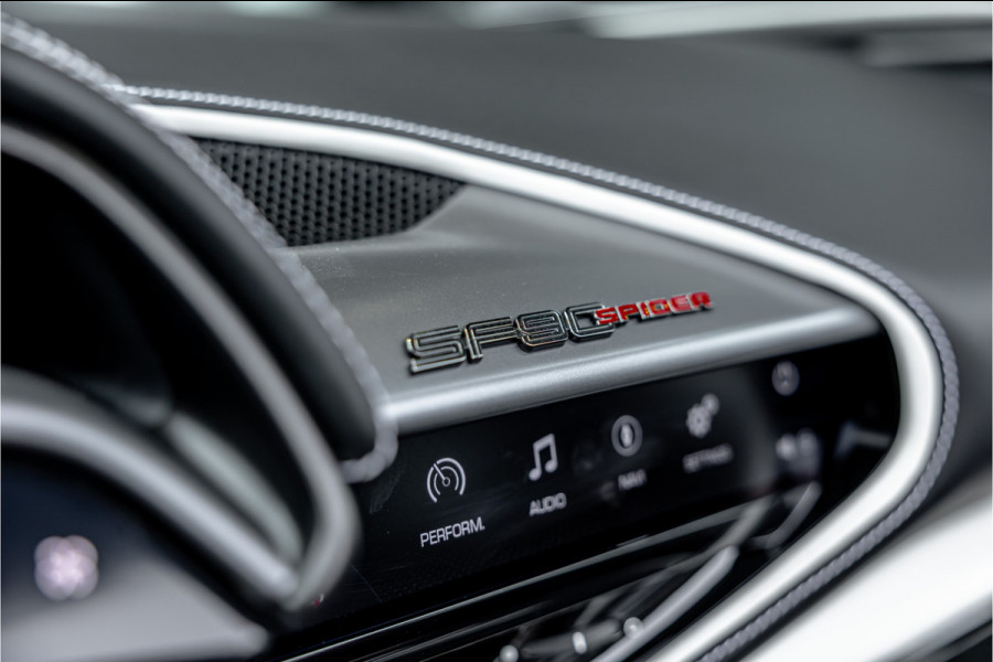Ferrari SF90 Spider 4.0 V8 - Nieuwe Auto | Origineel NL | Lift | Full Carbon | Nero Daytona