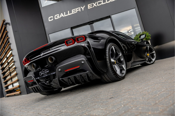 Ferrari SF90 Spider 4.0 V8 - Nieuwe Auto | Origineel NL | Lift | Full Carbon | Nero Daytona