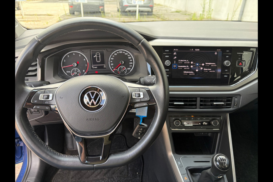 Volkswagen Polo 1.0 TSI Comfortline Business / carplay