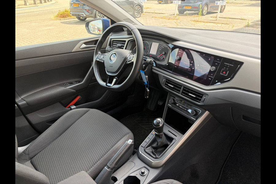 Volkswagen Polo 1.0 TSI Comfortline Business / carplay