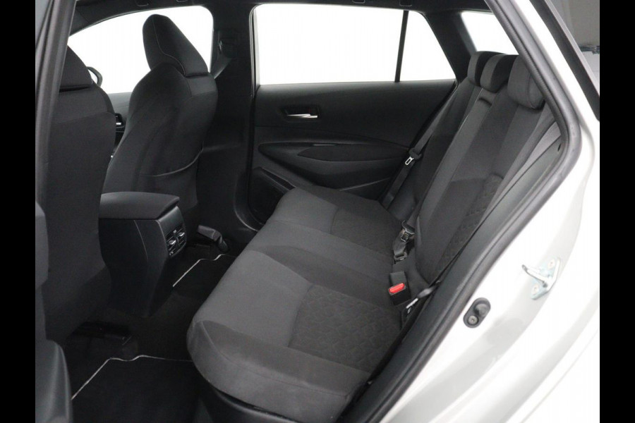 Toyota Corolla 1.8 Hybrid Active | Stoelverwarming | Adaptive cruise | Camera | Navigatie | Parkeerhulp | Bluetooth | Lane assist | Climate control