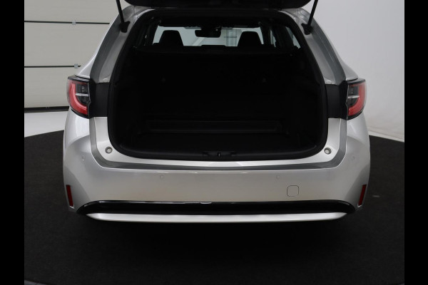 Toyota Corolla 1.8 Hybrid Active | Stoelverwarming | Adaptive cruise | Camera | Navigatie | Parkeerhulp | Bluetooth | Lane assist | Climate control