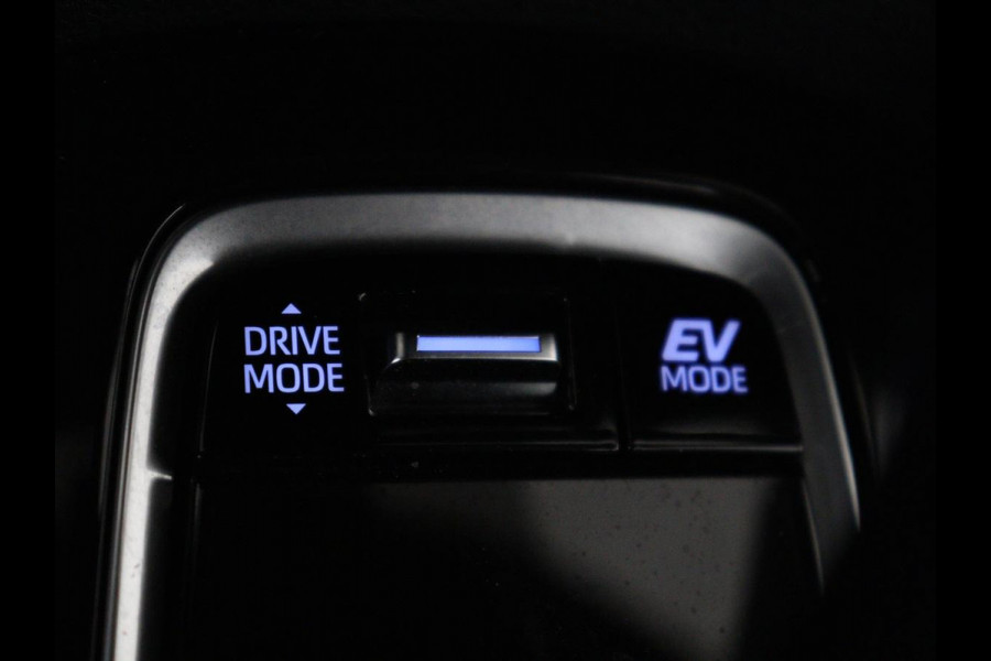 Toyota Corolla 1.8 Hybrid Active | Stoelverwarming | Adaptive cruise | Camera | Navigatie | Parkeerhulp | Bluetooth | Lane assist | Climate control