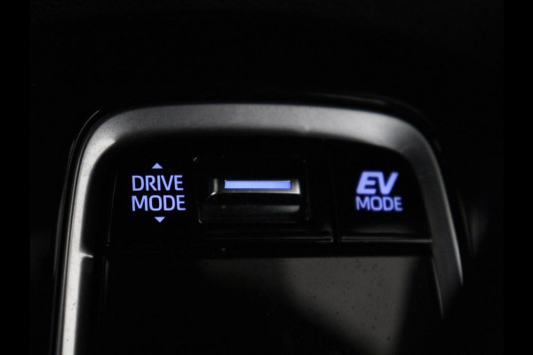 Toyota Corolla 1.8 Hybrid Active | Stoelverwarming | Adaptive cruise | Camera | Navigatie | Parkeerhulp | Bluetooth | Lane assist | Climate control