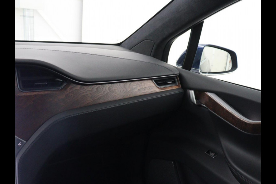 Tesla Model X Long Range | SOH 86% | Panoramadak | Trekhaak | 360 Camera | Stoel & Stuurverwarming | Adaptive cruise | Navigatie | DAB+ | Bluetooth | Climate control | Self-driving | Sfeerverlichting