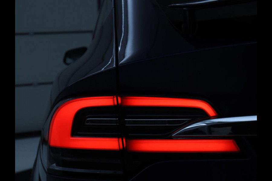 Tesla Model X Long Range | SOH 86% | Panoramadak | Trekhaak | 360 Camera | Stoel & Stuurverwarming | Adaptive cruise | Navigatie | DAB+ | Bluetooth | Climate control | Self-driving | Sfeerverlichting