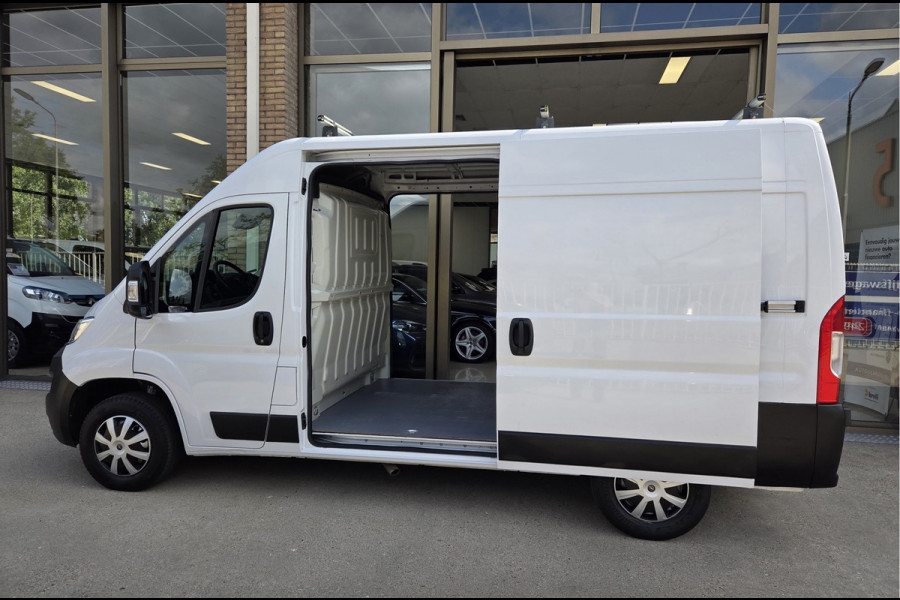 Opel Movano 103Kw/140Pk L2H2 Links & Rechts Schuifdeur Airco Cruisecontrol 2500Kg Trekhaak