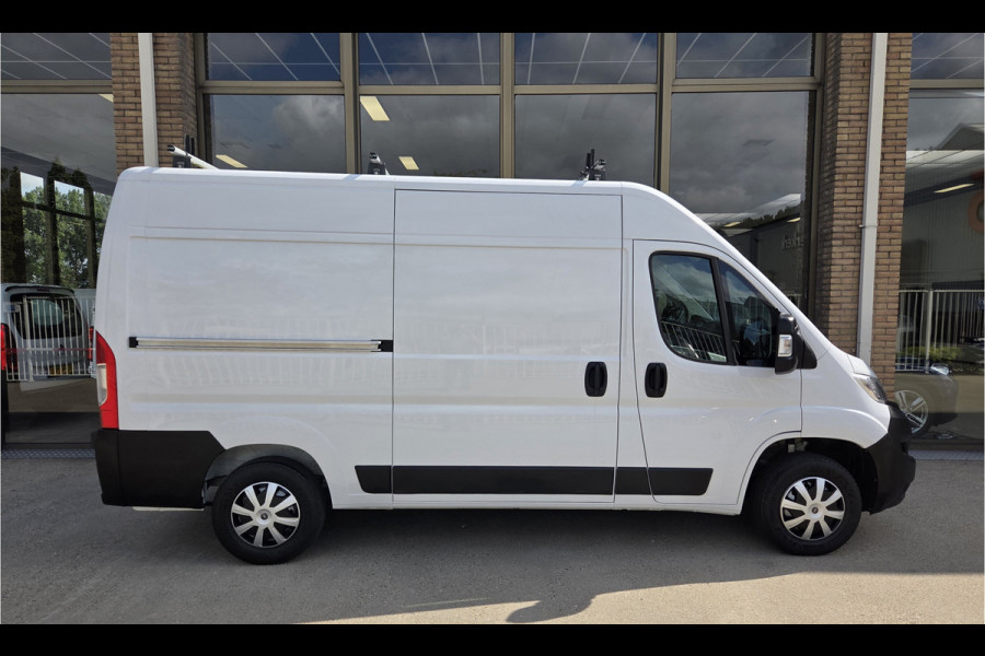 Opel Movano 103Kw/140Pk L2H2 Links & Rechts Schuifdeur Airco Cruisecontrol 2500Kg Trekhaak