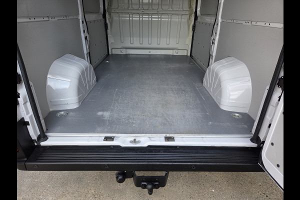 Opel Movano 103Kw/140Pk L2H2 Links & Rechts Schuifdeur Airco Cruisecontrol 2500Kg Trekhaak