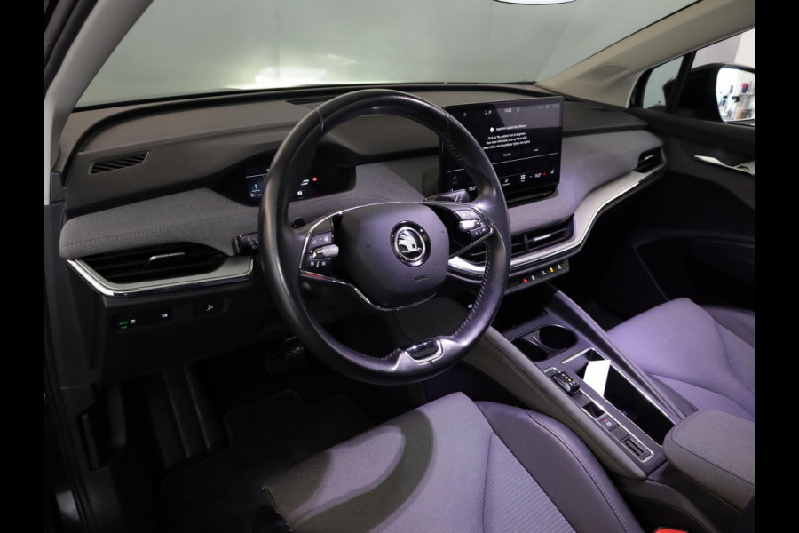 Škoda ENYAQ iV 60 180 pk | Navigatie | Warmtepomp | Panoramadak | Parkeersensoren achter | Climate pakket | Apple Carplay/Android Auto |