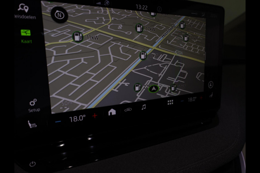 Škoda ENYAQ iV 60 180 pk | Navigatie | Warmtepomp | Panoramadak | Parkeersensoren achter | Climate pakket | Apple Carplay/Android Auto |