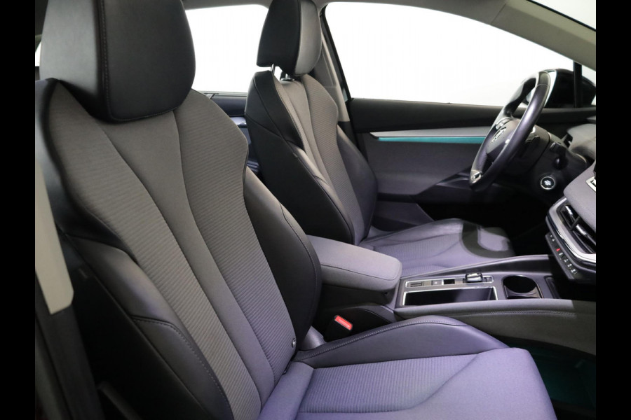 Škoda ENYAQ iV 60 180 pk | Navigatie | Warmtepomp | Panoramadak | Parkeersensoren achter | Climate pakket | Apple Carplay/Android Auto |