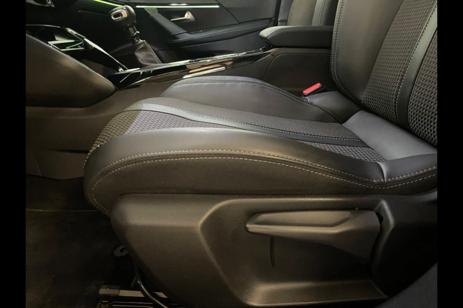 Peugeot 2008 1.2 PureTech GT-Line AIRCO CLIMA NAVI CRUISE APPLE CARPLAY CAMERA PDC 17 INCH VELG 1STE EIG ZEER NETTE AUTO