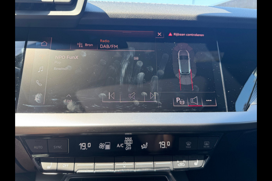 Audi A3 Sportback 40 TFSI e 3X S Line Pano Leder Massage Elektr stoelen