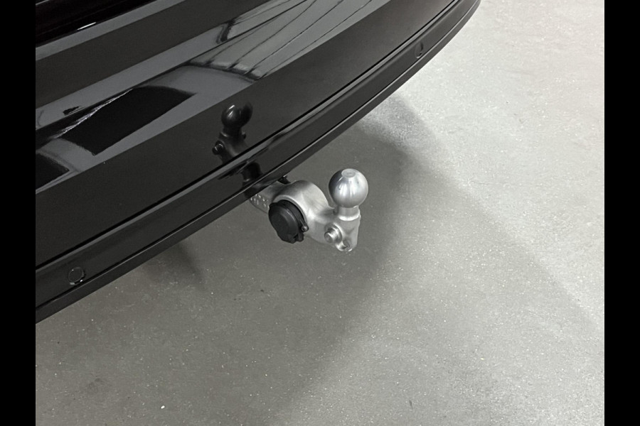 Volvo XC90 2.0 T8 Plug-in hybrid AWD Ultra Black Edition Luchtvering | Trekhaak | Open dak | Bowers & Wilkins | Massage | Stoelventilatie/-verwarming | 360 camera | Head-up | Blis | Google