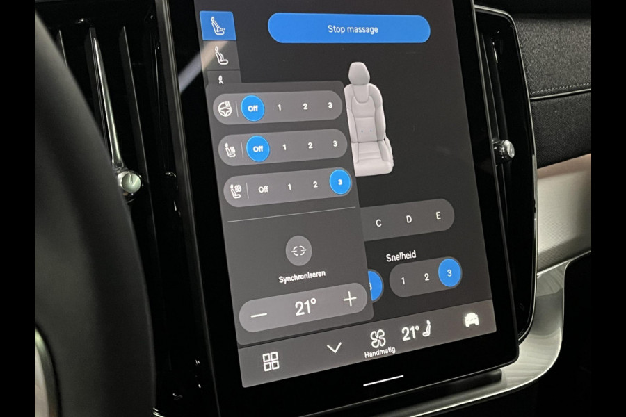 Volvo XC90 2.0 T8 Plug-in hybrid AWD Ultra Black Edition Luchtvering | Trekhaak | Open dak | Bowers & Wilkins | Massage | Stoelventilatie/-verwarming | 360 camera | Head-up | Blis | Google