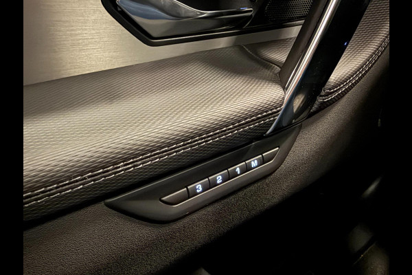 Land Rover Discovery Sport 1.5 P300e AWD R-DYNAMIC 19DKM!! SOH-97,5%/ PANO/NAVI/V-COCKPIT/DAB/CARPLAY/LED/CAM/M-STOELEN///