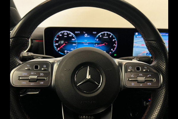 Mercedes-Benz A-Klasse 200 / AMG / Widescreen / Stoelverwarming
