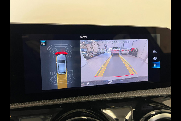 Mercedes-Benz A-Klasse 200 / AMG / Widescreen / Stoelverwarming