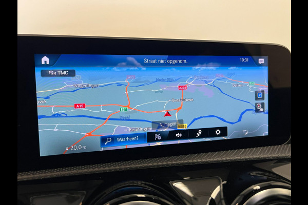 Mercedes-Benz A-Klasse 200 / AMG / Widescreen / Stoelverwarming