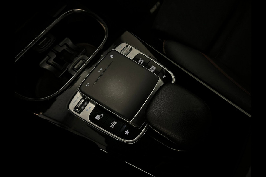 Mercedes-Benz A-Klasse 200 / AMG / Widescreen / Stoelverwarming