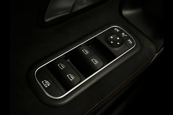 Mercedes-Benz A-Klasse 200 / AMG / Widescreen / Stoelverwarming