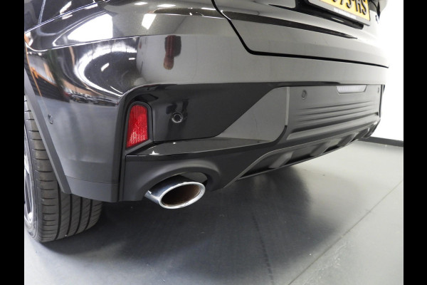 Lynk & Co 01 1.5 PHEV BlackLine ZWARTE HEMEL/360CAM/SCHUIFDAK/LED/20"LMV!