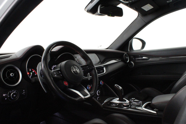 Alfa Romeo Stelvio 2.0 T AWD Veloce > 280pk/Akrapovic/Pano.schuif/21Inch Turismo/Trekhaak...