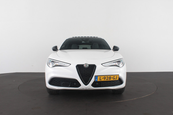 Alfa Romeo Stelvio 2.0 T AWD Veloce > 280pk/Akrapovic/Pano.schuif/21Inch Turismo/Trekhaak...