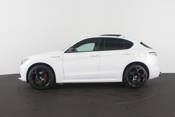 Alfa Romeo Stelvio 2.0 T AWD Veloce > 280pk/Akrapovic/Pano.schuif/21Inch Turismo/Trekhaak...