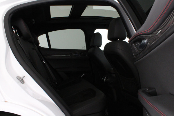Alfa Romeo Stelvio 2.0 T AWD Veloce > 280pk/Akrapovic/Pano.schuif/21Inch Turismo/Trekhaak...